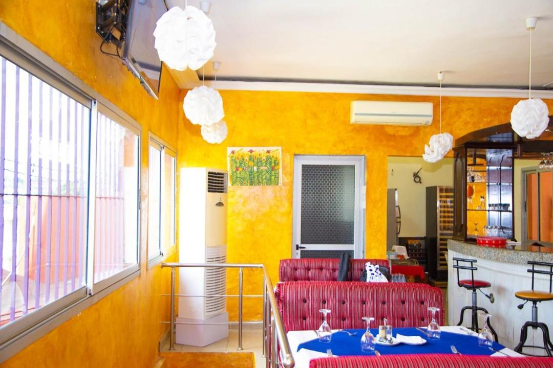 Cypa Hotel Abidjan Exterior foto