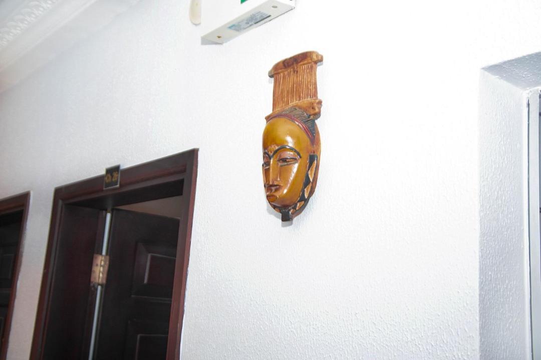 Cypa Hotel Abidjan Exterior foto