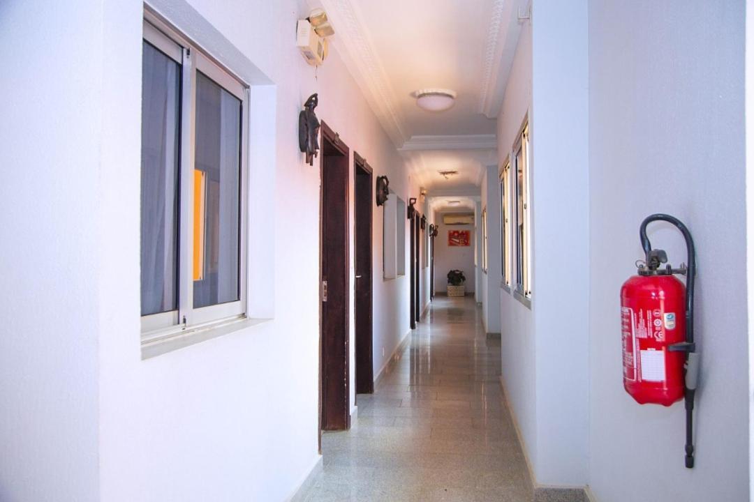 Cypa Hotel Abidjan Exterior foto