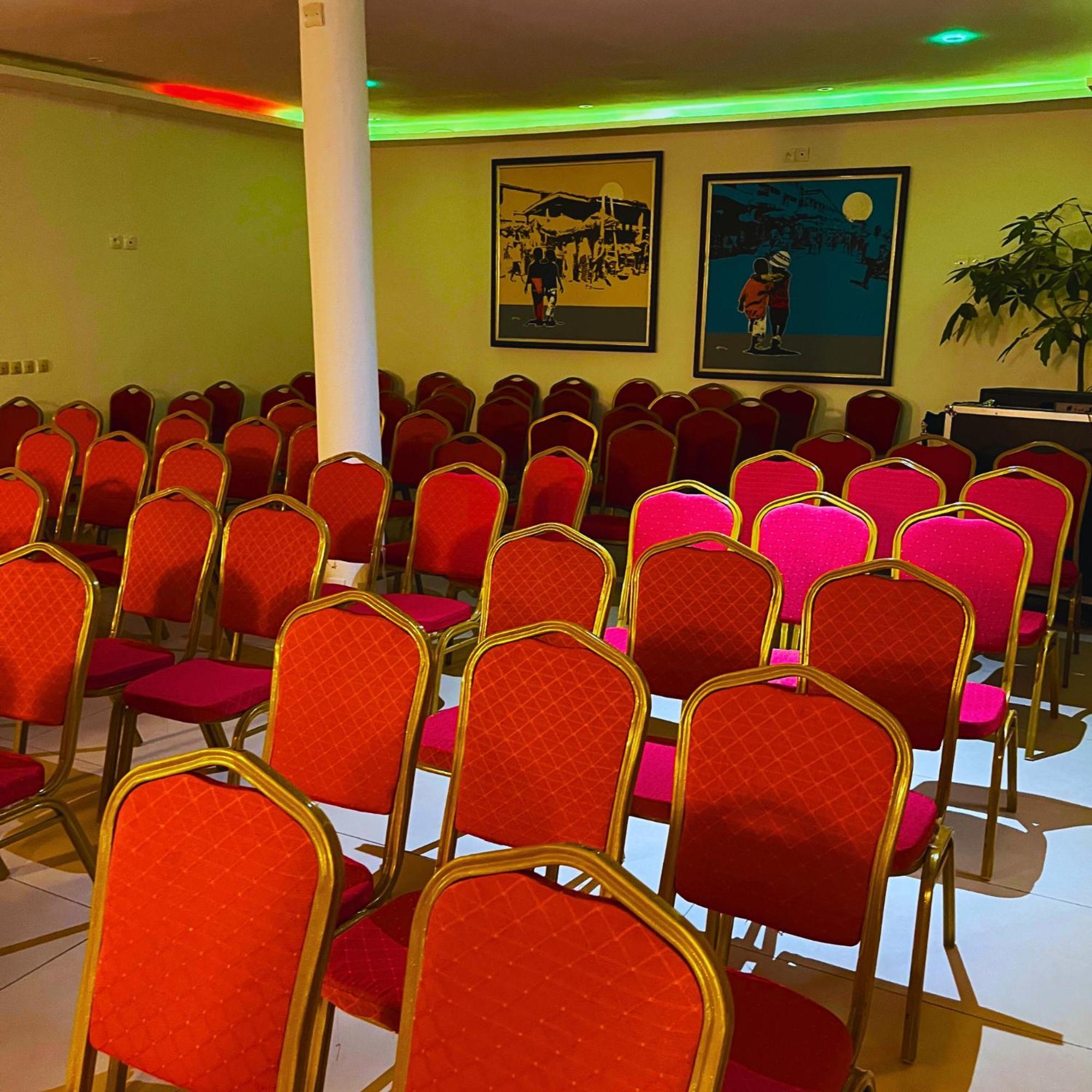 Cypa Hotel Abidjan Exterior foto