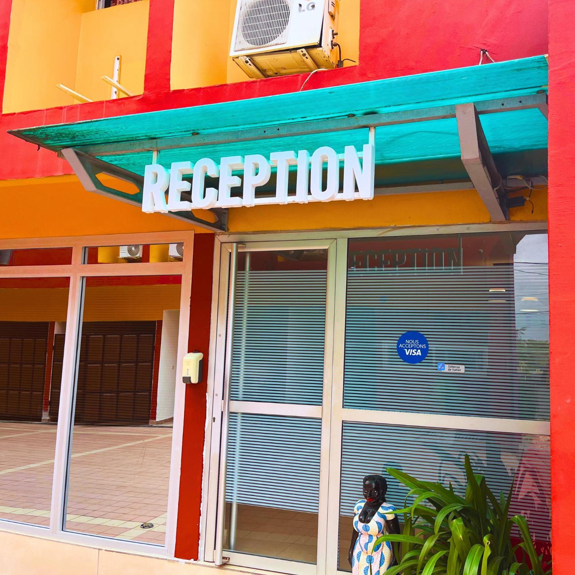 Cypa Hotel Abidjan Exterior foto