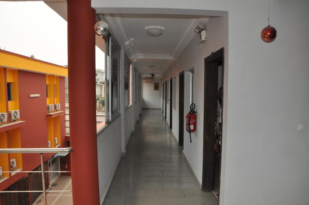 Cypa Hotel Abidjan Exterior foto